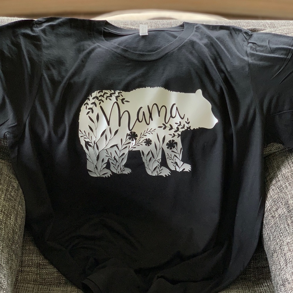 Mama bear woman’s shirt xs-xl NWT